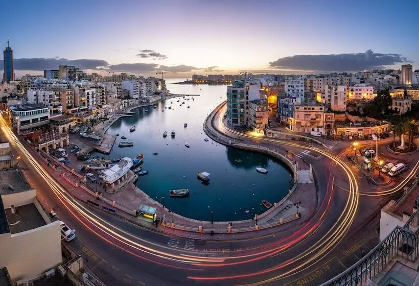 سوییت با چشمانداز دریا, Juliani Boutique