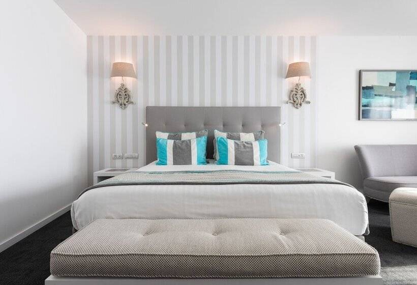 سوییت با چشمانداز دریا, Juliani Boutique