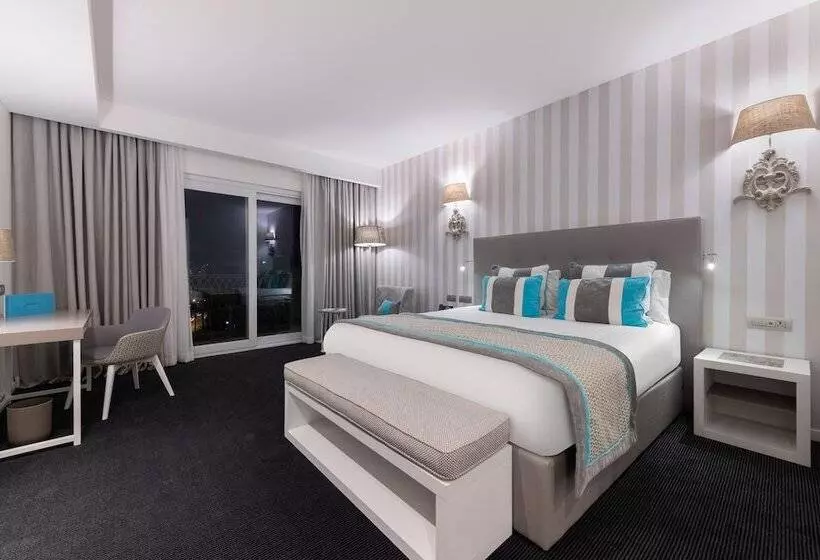 اتاق لوکس با چشمانداز دریا, Juliani Boutique