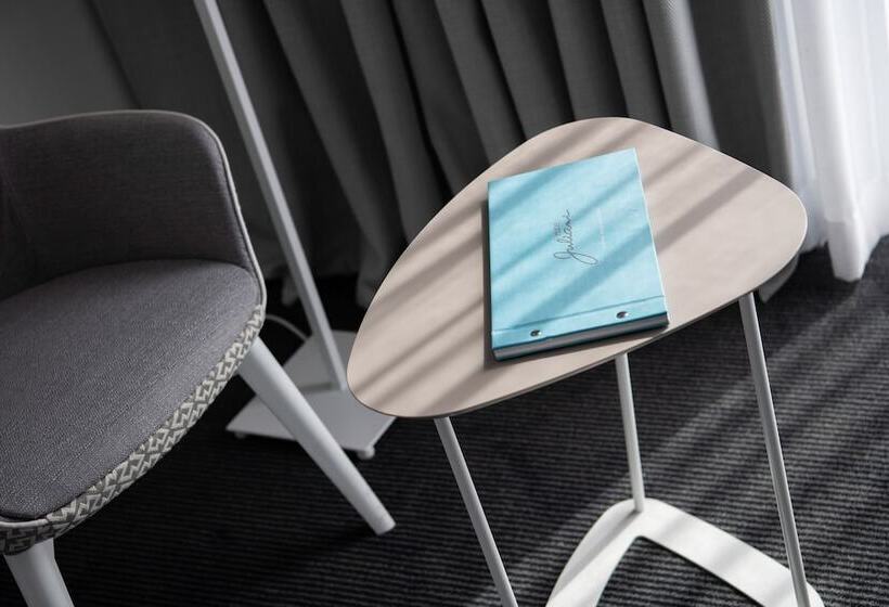 اتاق لوکس با چشمانداز دریا, Juliani Boutique