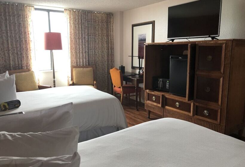 غرفه قياسيه سريرين مزدوجين, Magnolia Bluffs , Bw Signature Collection