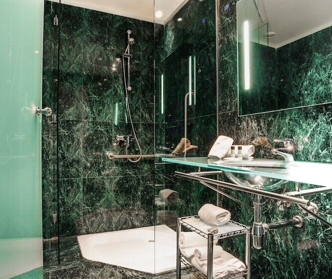 스탠다드 트리플 룸, Max Hotel Livorno