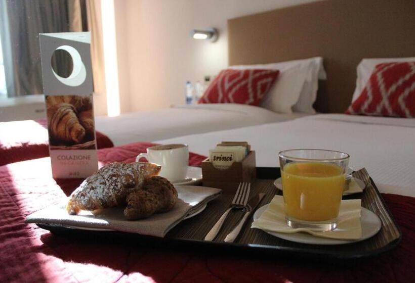 Номер Стандарт Трехместный, Jr Hotels Gigli Firenze