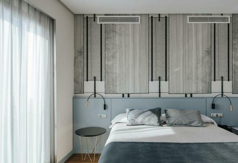 جناح جونيور مطلّ علي البحر, Neptuno Playa & Spa