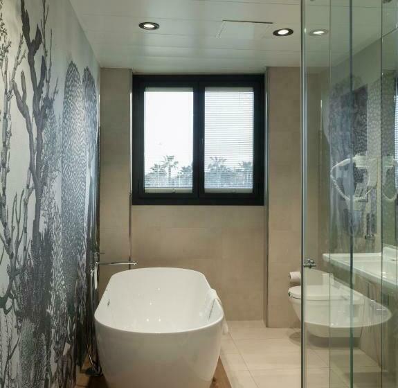 جناح جونيور مطلّ علي البحر, Neptuno Playa & Spa