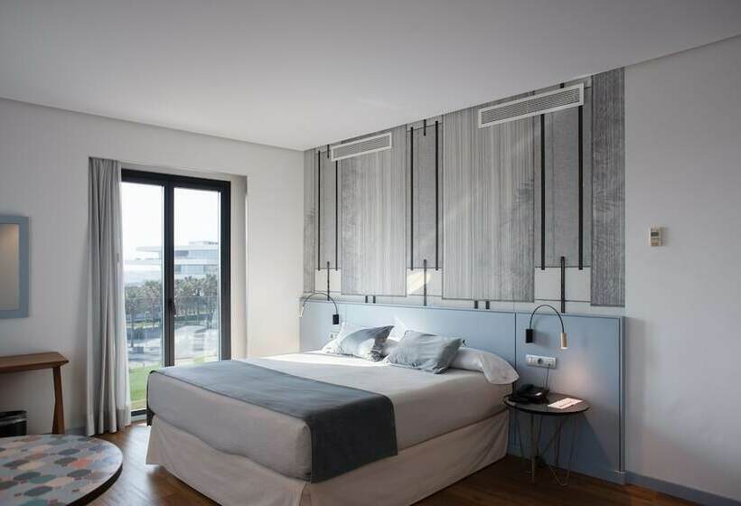 جناح جونيور مطلّ علي البحر, Neptuno Playa & Spa