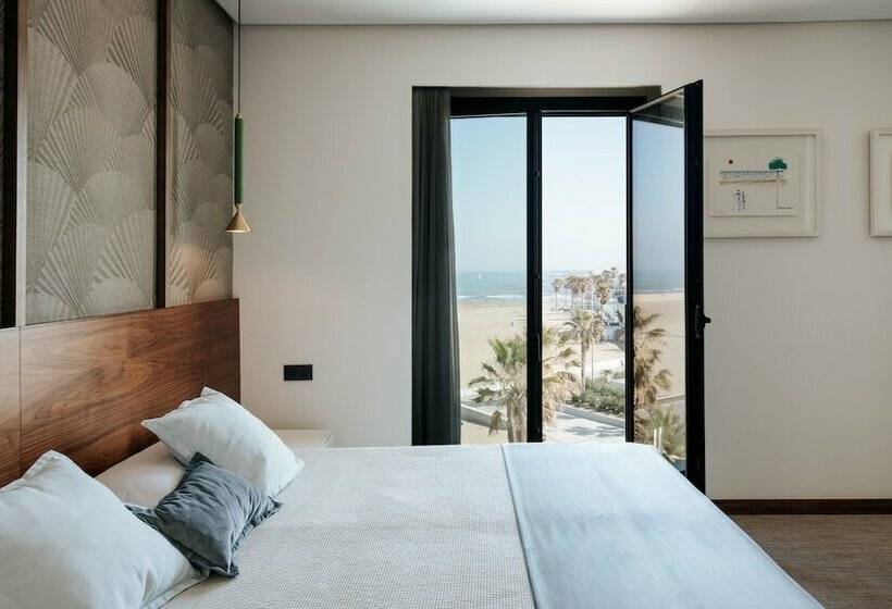 جناح جونيور مطلّ علي البحر, Neptuno Playa & Spa