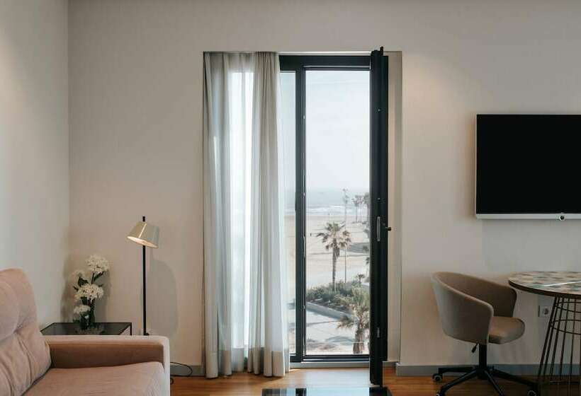 جناح جونيور مطلّ علي البحر, Neptuno Playa & Spa