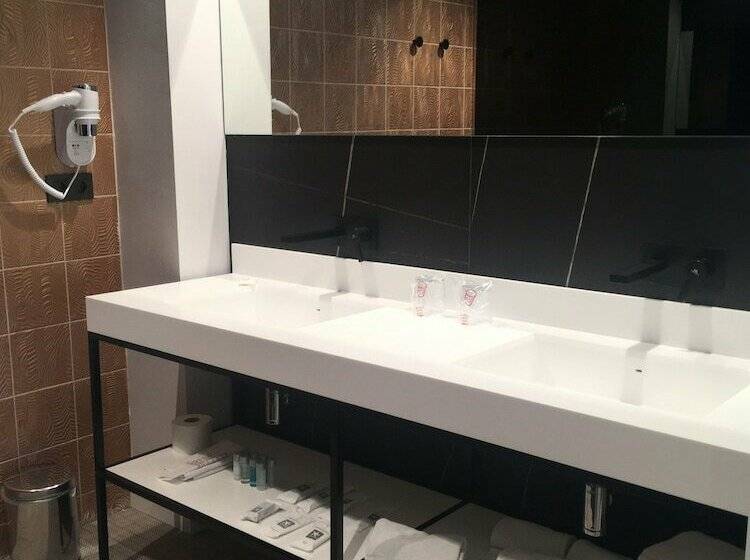 جناح جونيور مطلّ علي البحر, Neptuno Playa & Spa