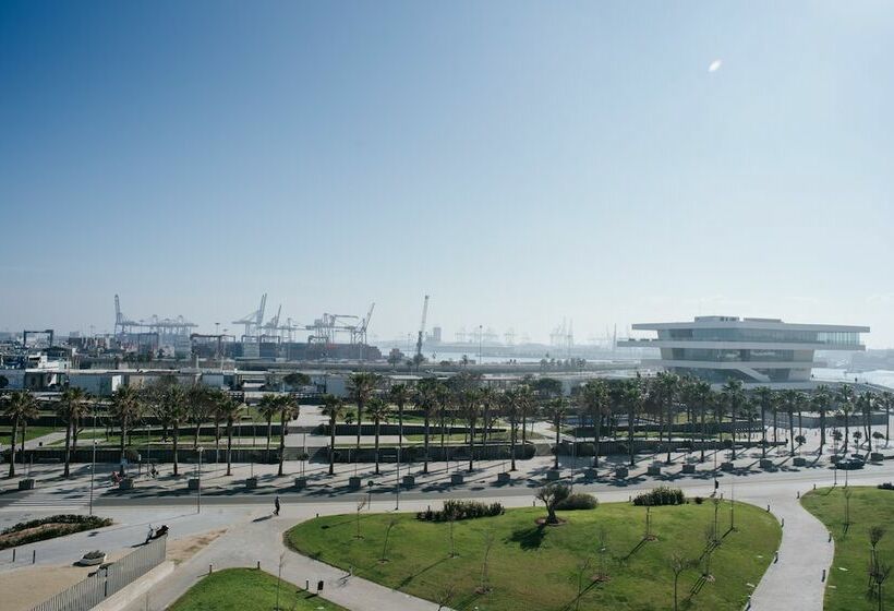 جناح جونيور مطلّ علي البحر, Neptuno Playa & Spa