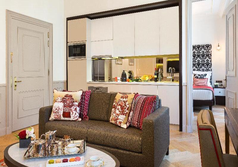 Номер Deluxe, Park Grand Hyde Park