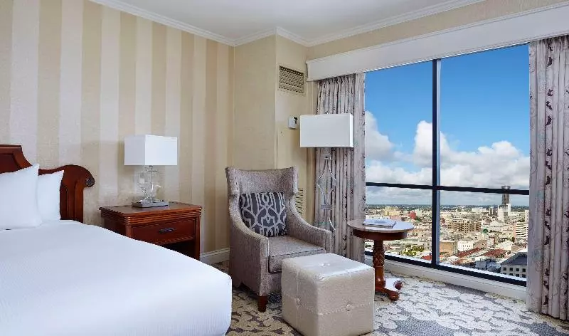 اتاق کلاب, Park Grand Hyde Park