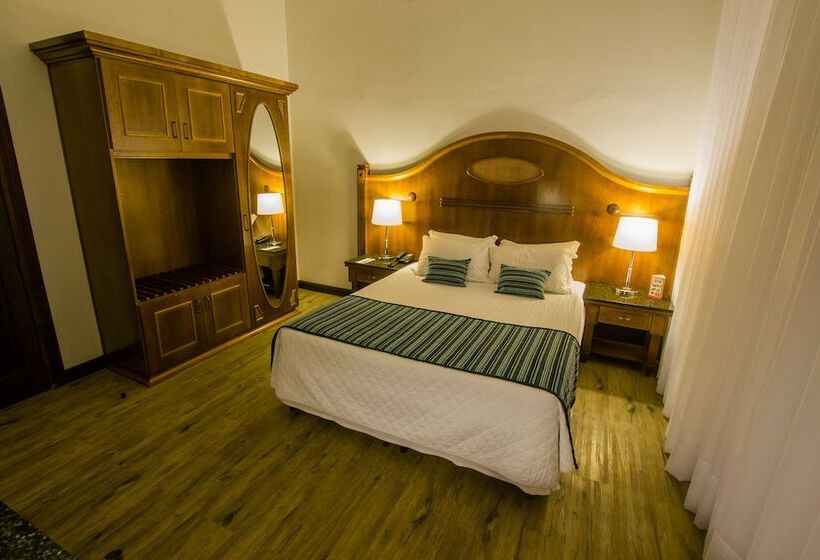 Номер Deluxe, Johnscher By Sj   San Juan Curitiba