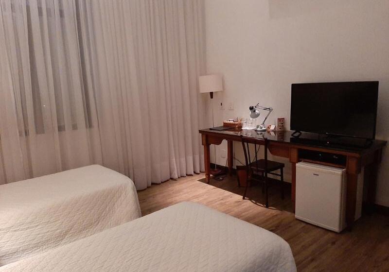 Номер Deluxe, Johnscher By Sj   San Juan Curitiba