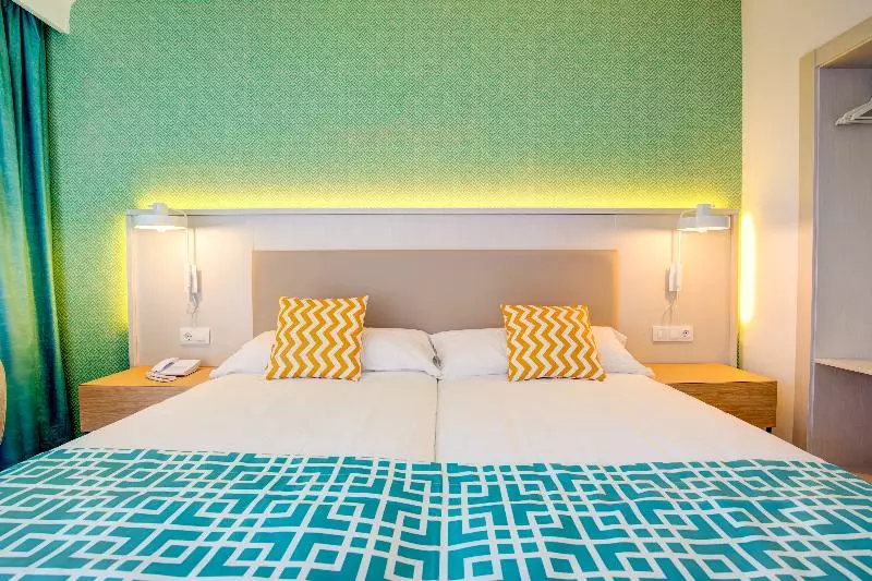 اتاق خانوادگی با چشمانداز دریا, Sbh Maxorata Resort