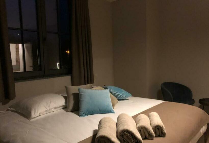 اتاق سوپریور با تخت بزرگ, B & B De Romeinse Katzei