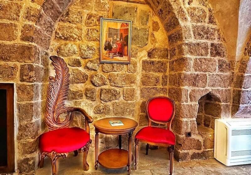 اتاق خانوادگی, Fairouz Otel