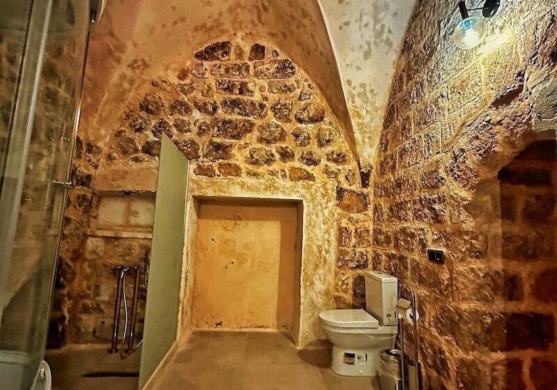 اتاق خانوادگی, Fairouz Otel