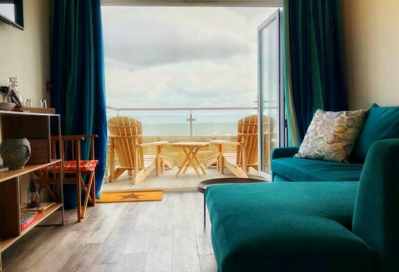 Люкс Кровать Кинг, Beach Hut Suites