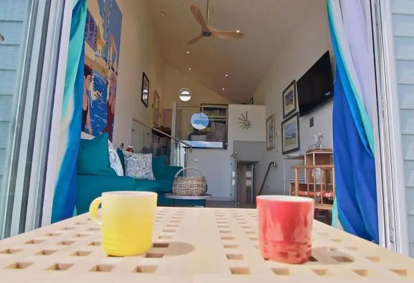 キングサイズベッドのスイートルーム, Beach Hut Suites