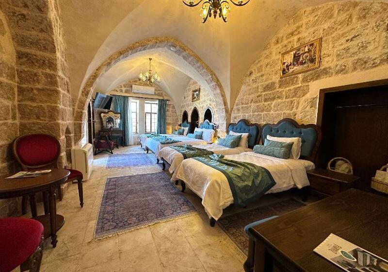 اتاق خانوادگی, Fairouz Otel