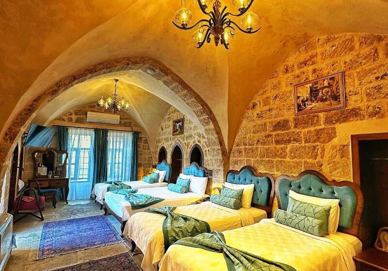 اتاق خانوادگی, Fairouz Otel