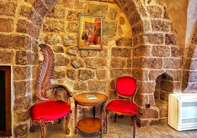 اتاق خانوادگی, Fairouz Otel