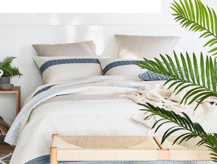 اتاق لوکس با تخت بزرگ, Grandeur Hotel And Spa