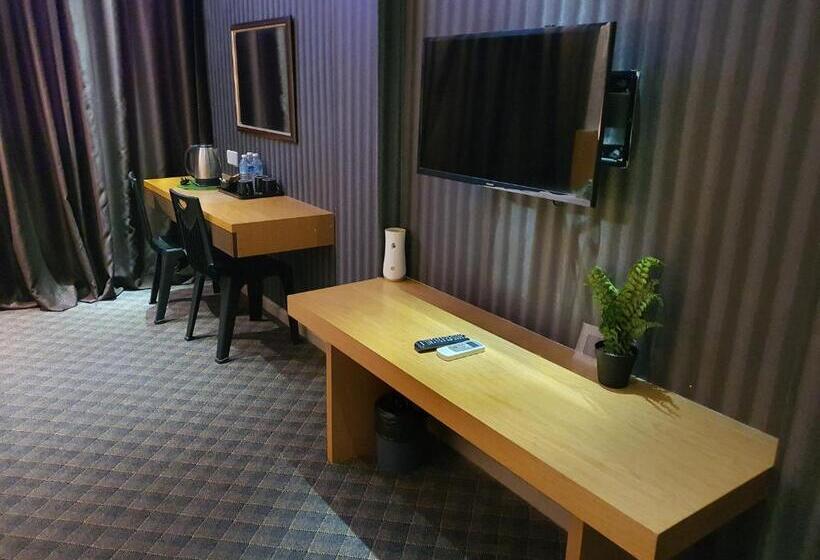 سوییت خانوادگی, Grandeur Hotel And Spa