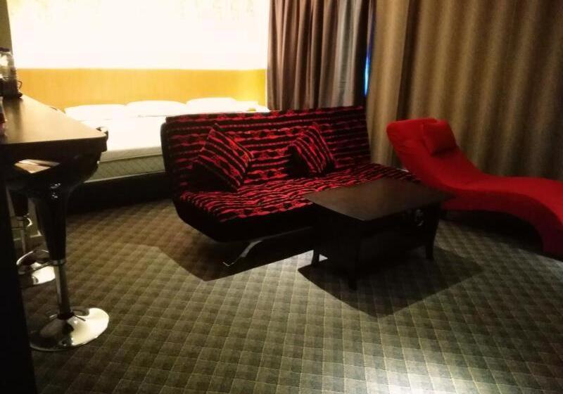 سوییت, Grandeur Hotel And Spa