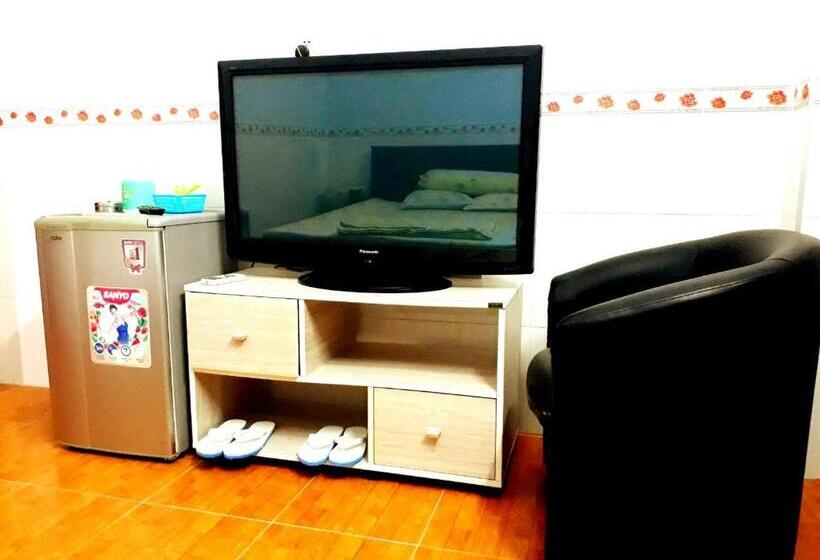 اتاق استاندارد با تخت بزرگ, Khách Sạn Tiến Phát