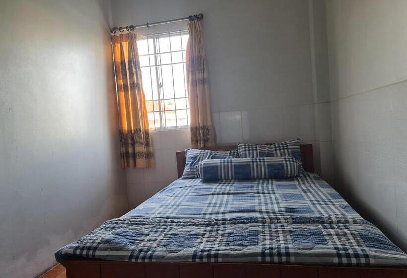 اتاق استاندارد یک نفره, Khách Sạn Tiến Phát