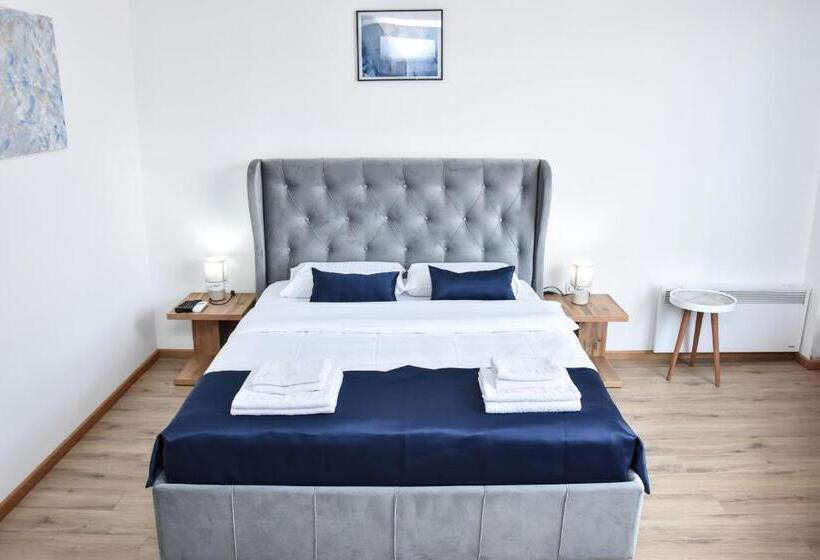 اتاق لوکس با تخت بزرگ, Motel Kvele