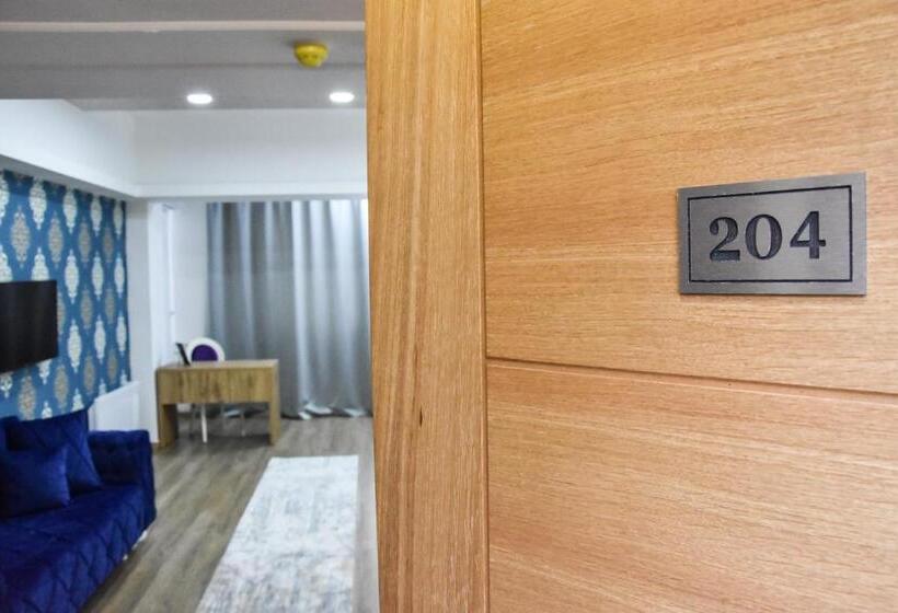 اتاق لوکس چهار تخته, Motel Kvele