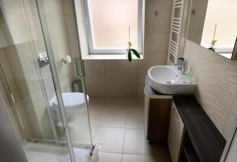 标准间, Resita Residence