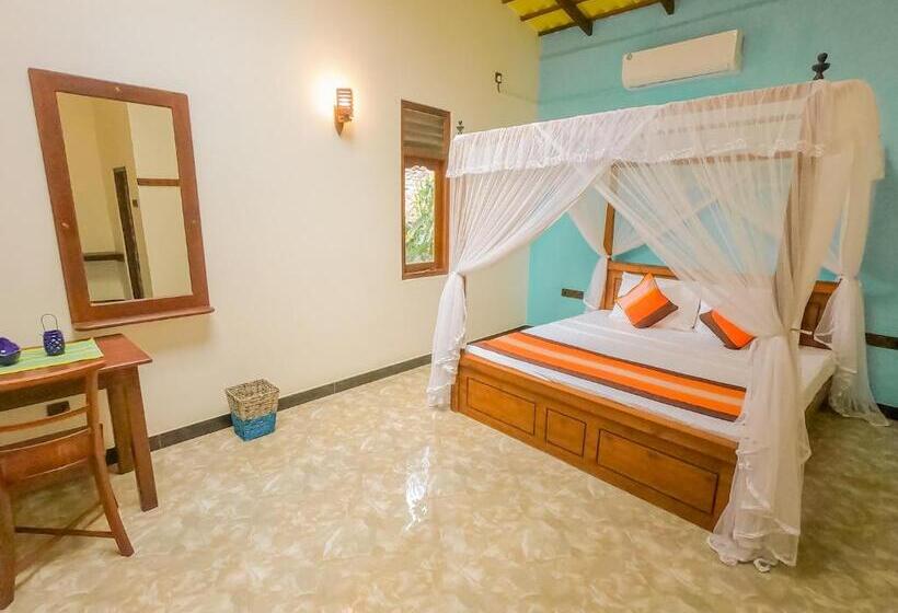 Номер Стандарт Вид на Бассейн, Terrace Garden Ayurveda Resort