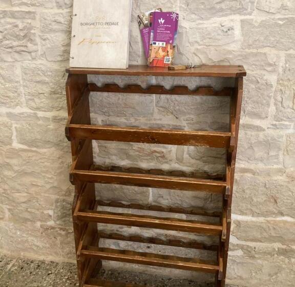 اتاق لوکس خانوادگی, Borghetto Pedale