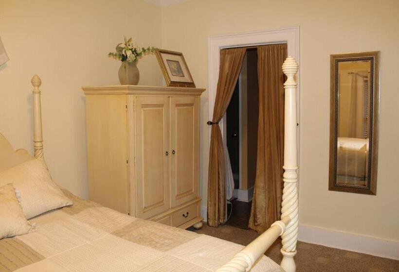 غرفة سوبيريور, Monroe Manor Inn