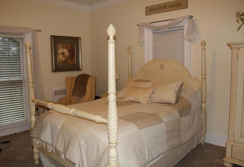 Номер Superior, Monroe Manor Inn