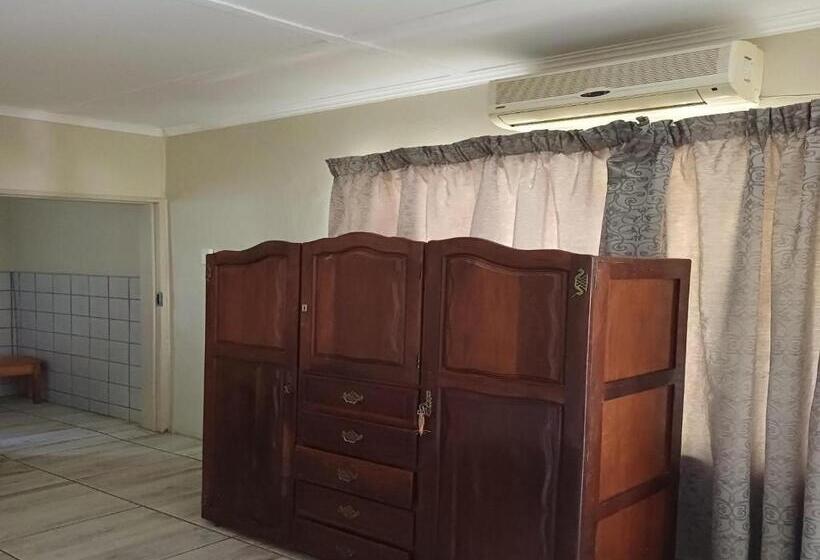 غرفة قياسية, Palms Lodge