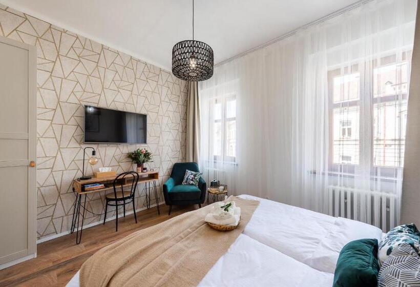 标准间, Penzion Mácha