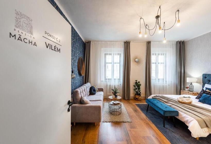 家庭间, Penzion Mácha