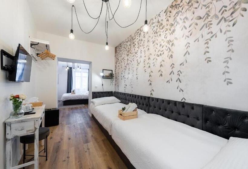 四人标准间, Penzion Mácha