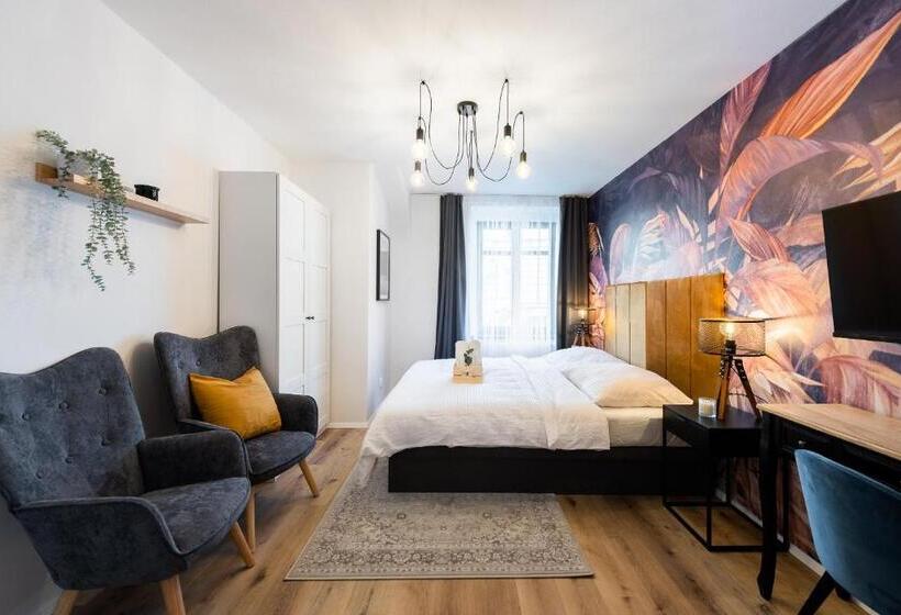 四人标准间, Penzion Mácha