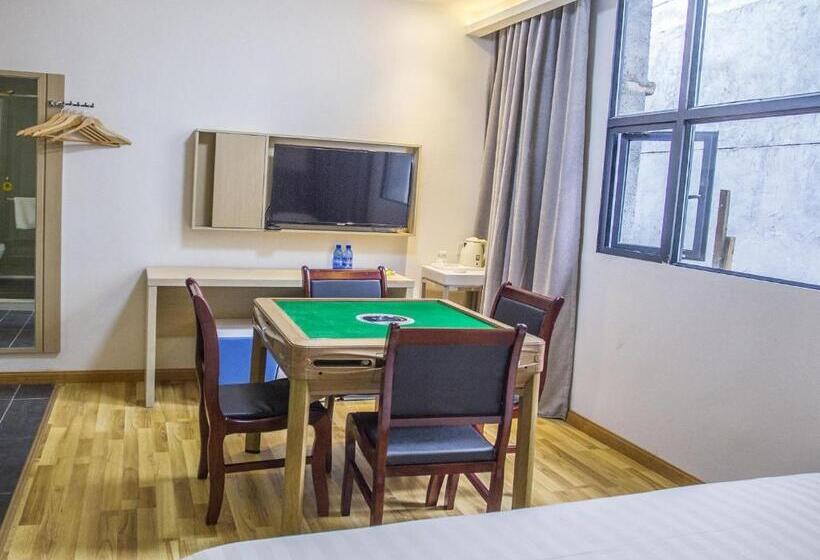 Номер Стандарт, 7days Inn Huaihua Zhijiang Pedestrian Street Branch