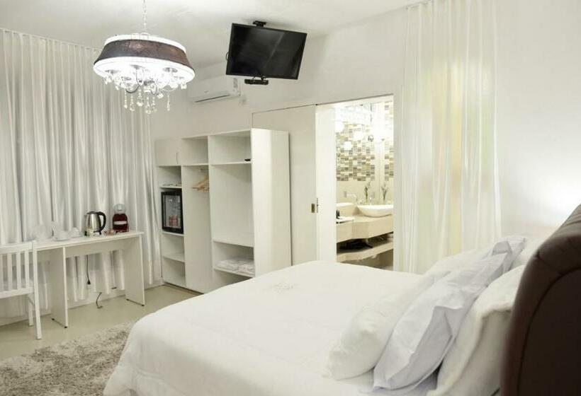 스위트 킹사이즈 침대, Ivlas Boutique