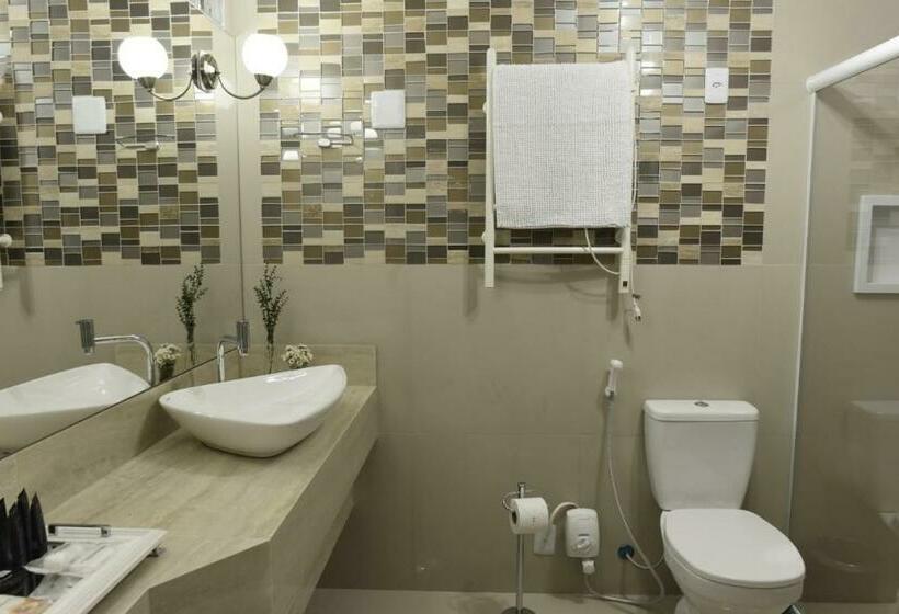 스위트 킹사이즈 침대, Ivlas Boutique