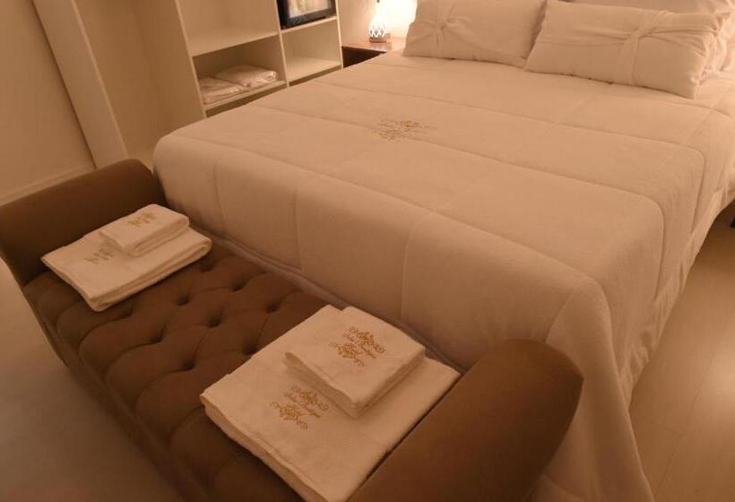 스위트, Ivlas Boutique