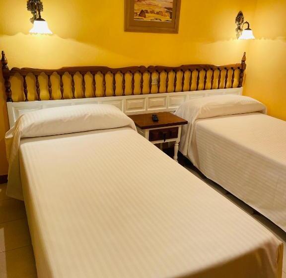 غرفة قياسية, Pensión El Castañu