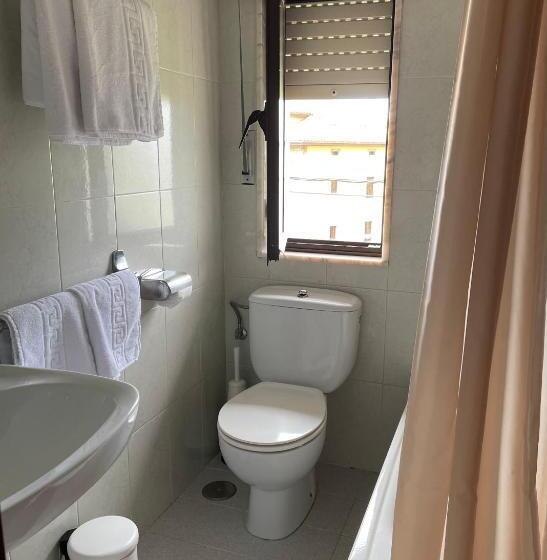 غرفة قياسية, Pensión El Castañu